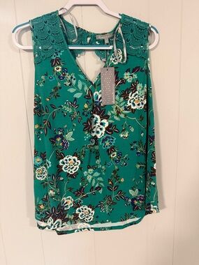 Daniel Rainn Green Floral Crochet-Trim Sleeveless Top NWT Size 1X